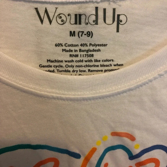 T shirt size M 7-9 - Picture 2 of 3